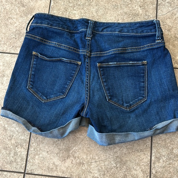 Women’s Universal Thread - Picture 2 of 2